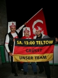 Unsere Freunde! Trotz Niederlage guter Laune! Vielleicht auch bald Samstag13Uhr-Nachwuchs! Fleißig geworben haben wir jedenfalls.